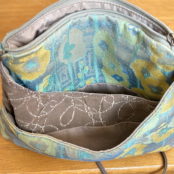 Handmade Textile Crossbody - Picture 5 of 5